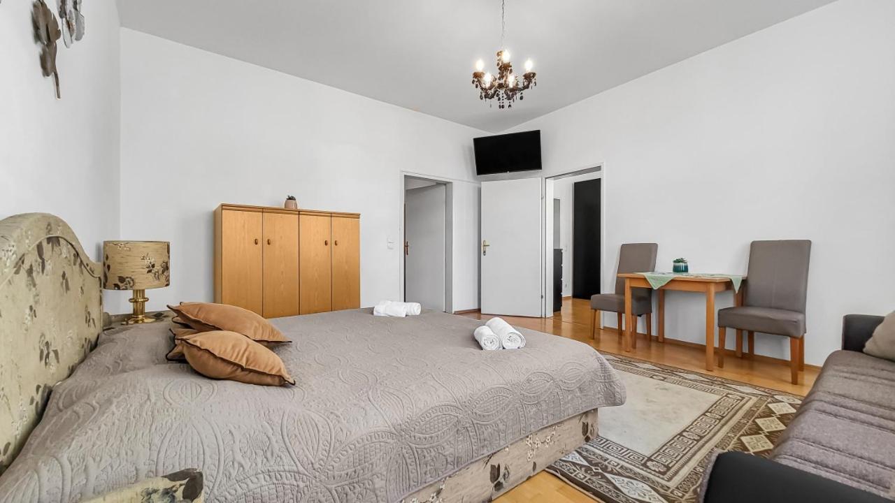 Apartment Adalbert *