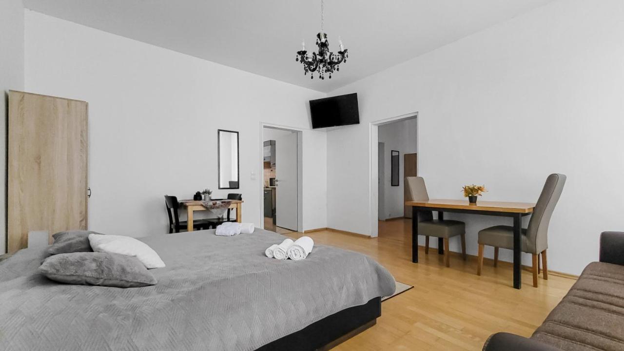 Adalbert Apartment